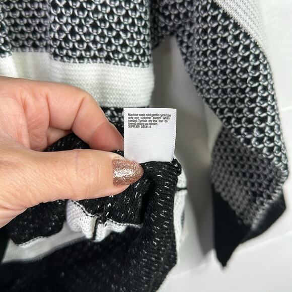 ANA Black White Stripe Knit 3/4 Sleeve Scoop Neck Sweater Top Shirt‎ Size Small - Picture 9 of 11